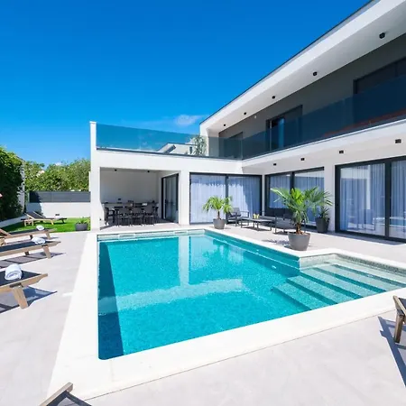 Villa Villa Petra *
